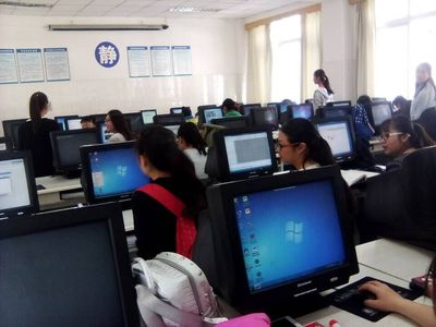 魅力PS,讓一切皆有可能——數(shù)學(xué)系、計(jì)算機(jī)科學(xué)系志愿服務(wù)隊(duì)開(kāi)展PS培訓(xùn)